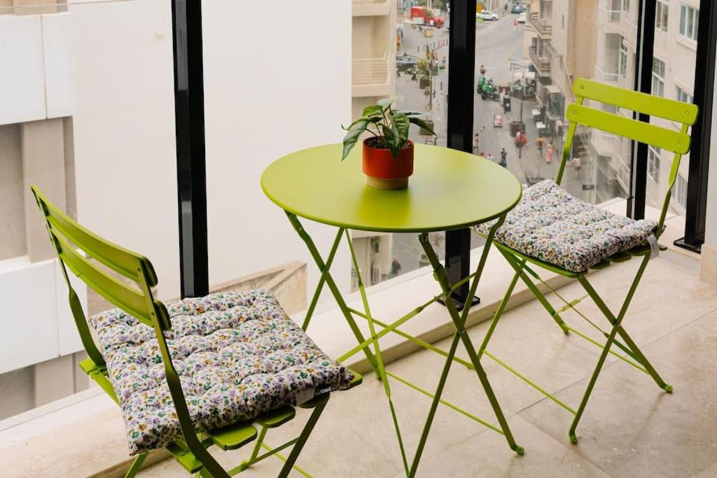Sliema Main Street Luxury Suite 7 - B&B
