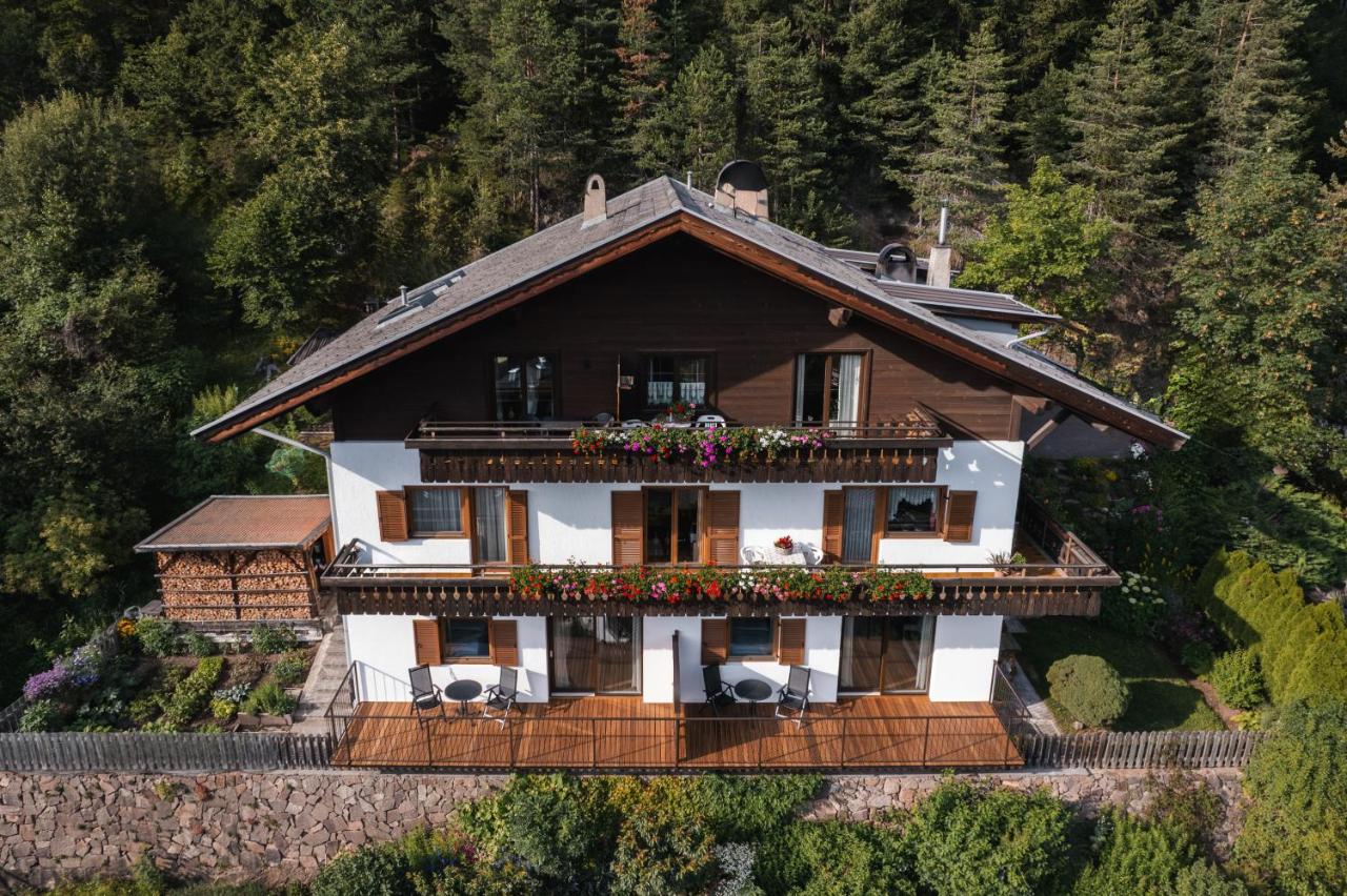 One-Bedroom Apartment with Balcony