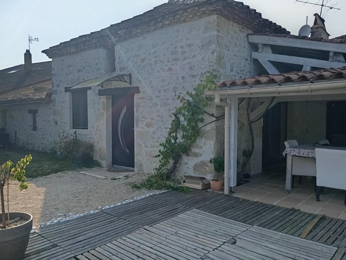 Jolie maison en pierre - B&B