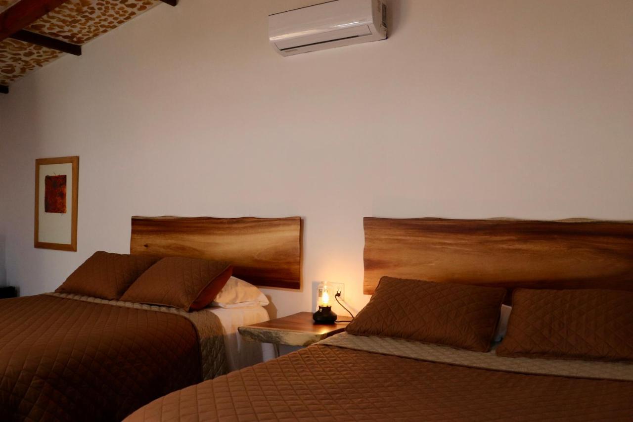 Deluxe Queen Suite