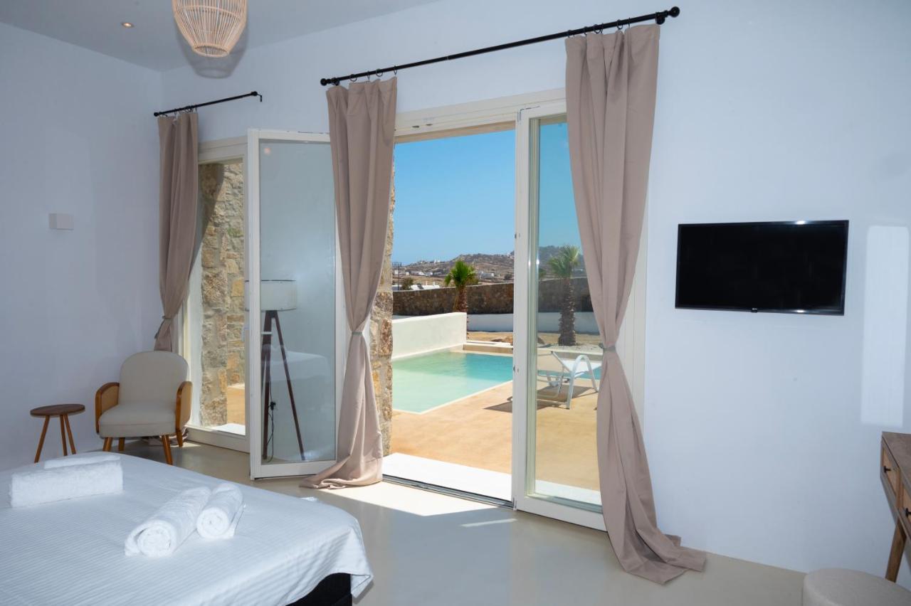 Deluxe Double or Twin Room with Pool Access