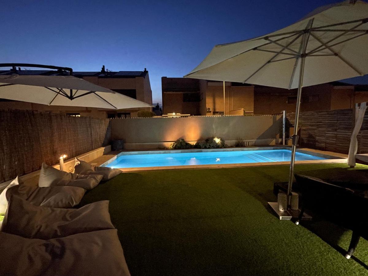 Valdevebas Chalet con Piscina - Bed and Breakfast Madrid