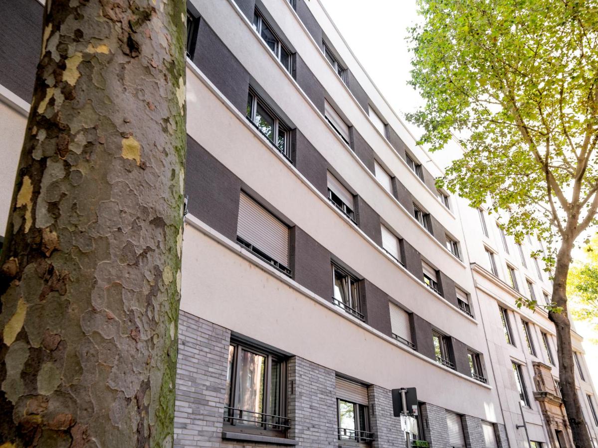 Noble Studio - 1 Min to HBF - B&B