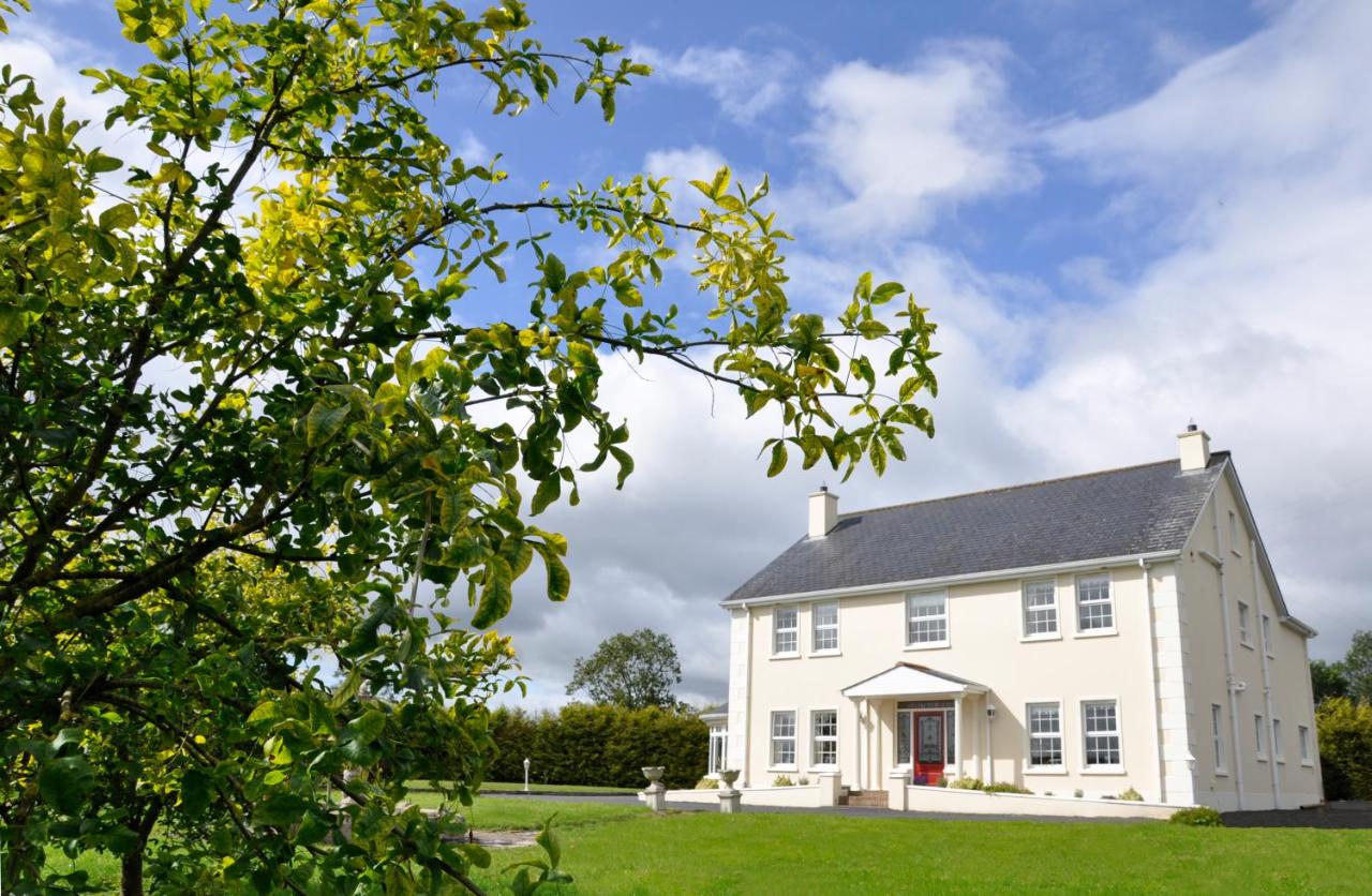 B&B Portadown - Cherryville House - Bed and Breakfast Portadown