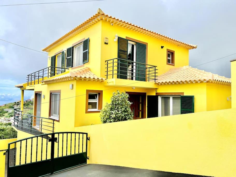 Casa Amarela by Your Madeira Rentals - B&B