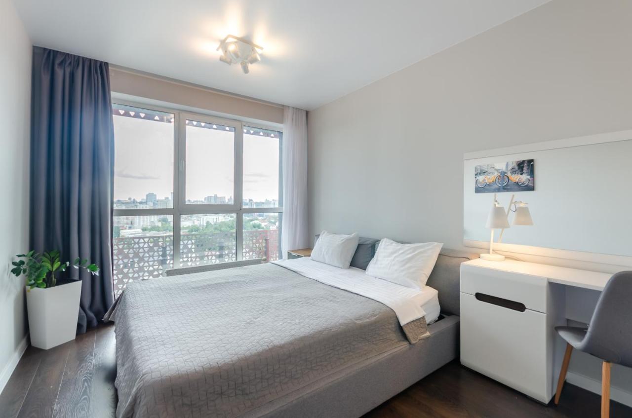Petrovdom 41b-59b-90b-77b stunning City View apartments at RC Kvartet, Central Railway Station - B&B Kyiv