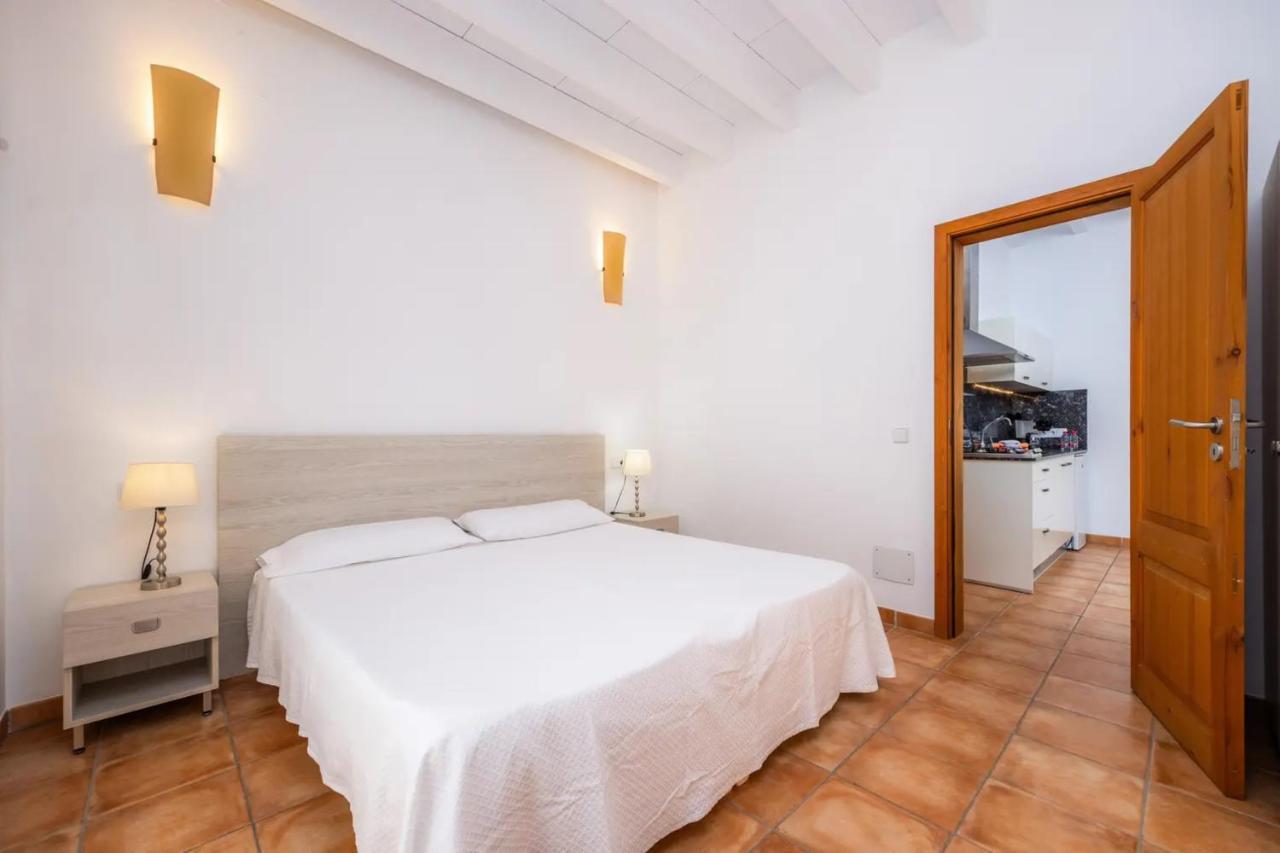 One-Bedroom Apartment with Terrace