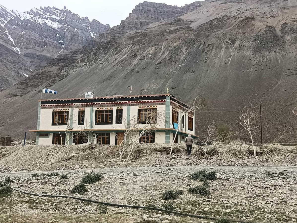 Gakit Homestay Hansa - B&B Hansi