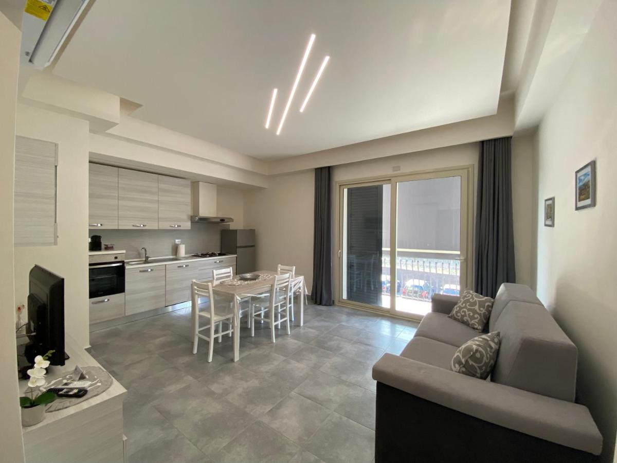 Naxos Infinity Apartments - Bed and Breakfast Giardini-Naxos