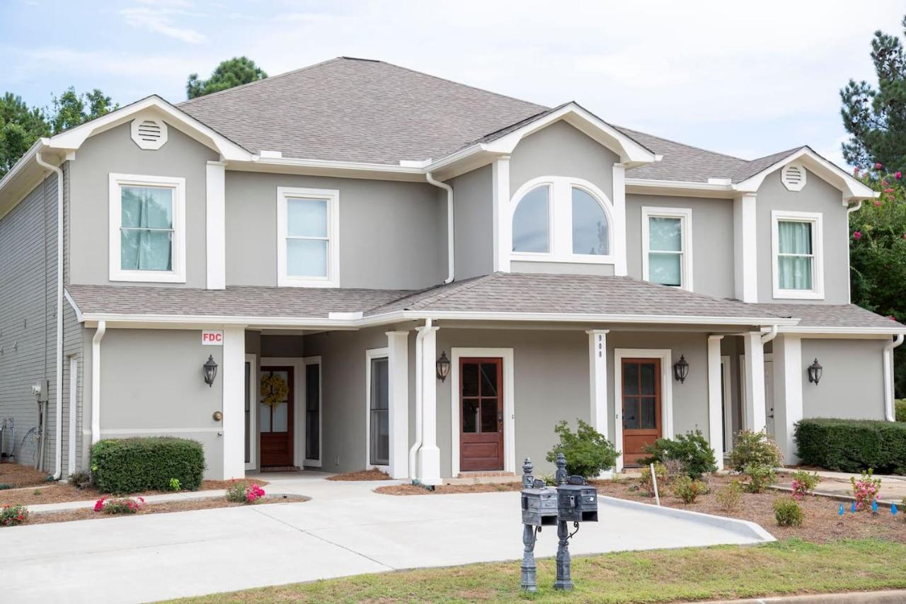 Ground Floor Golf Course Condo - B&B
