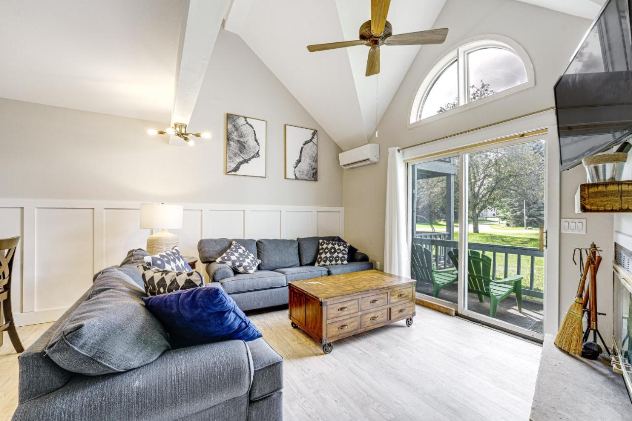 Ellicottville Townhome Near Holiday Valley Resort! - Chambres d’hôtes