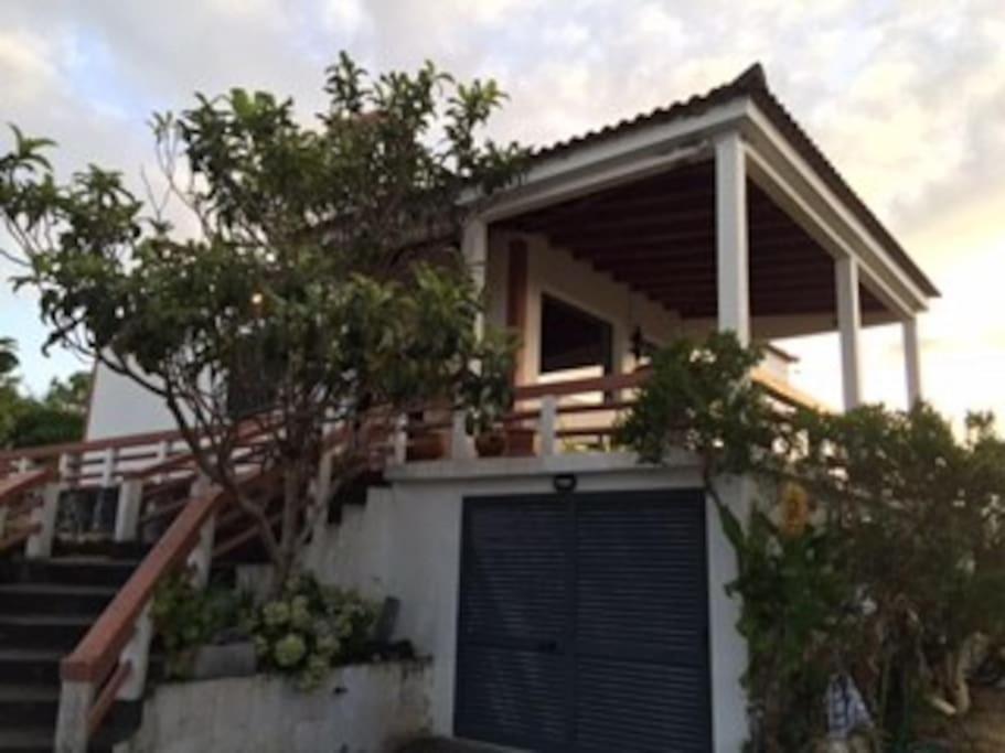 Casa Fitz - Bungalow with Ocean Views and Air Conditioning - B&B