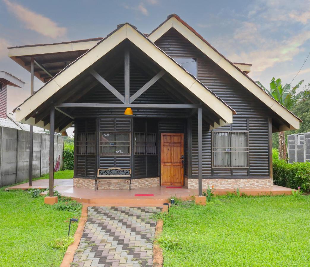 The Toucan Nest - AC, Gated & Pool - B&B