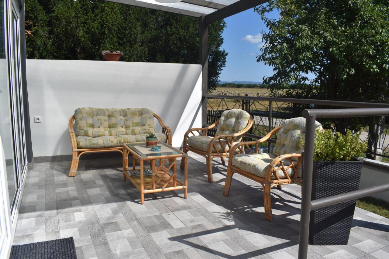 Corddora Apartman - Bed and Breakfast Mezőkövesd
