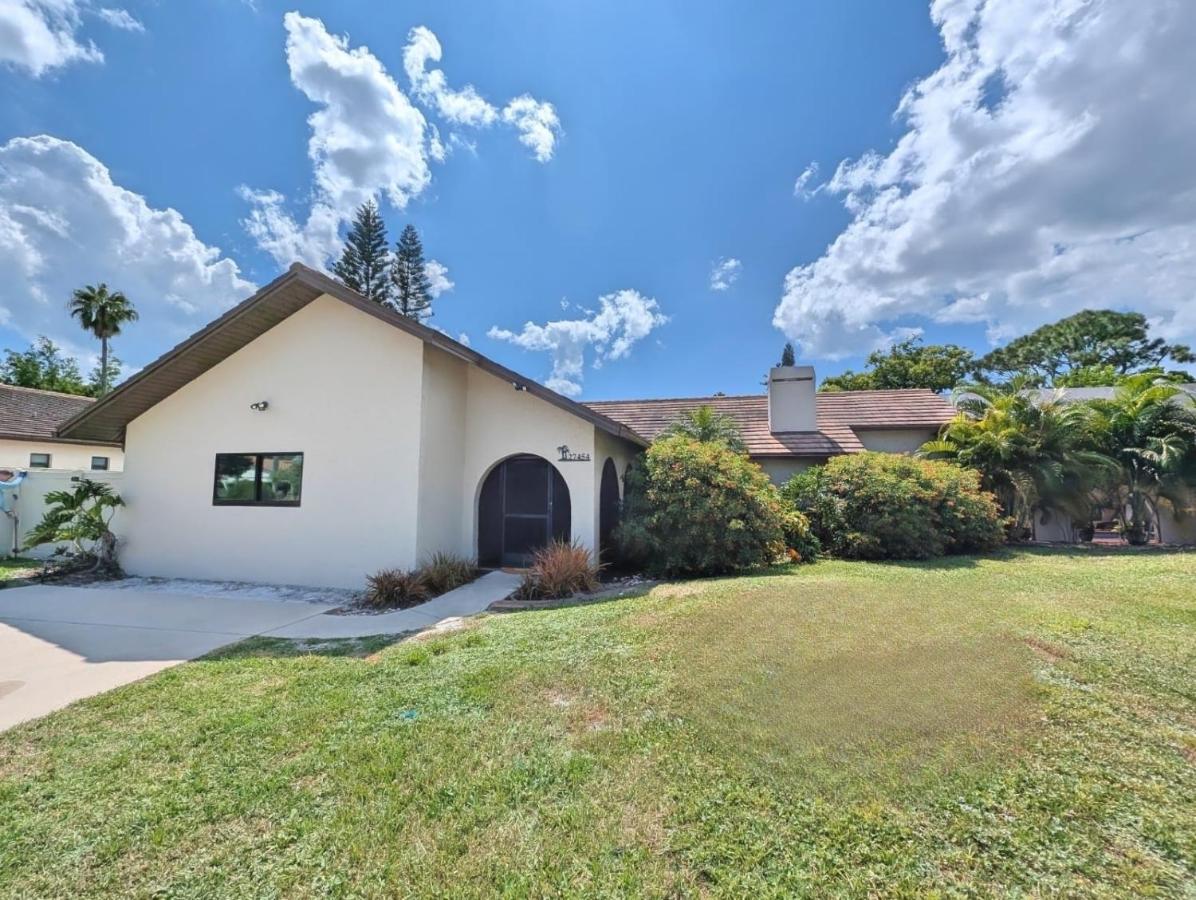Heated Pool, Sleeps 10, Relaxing Lanai, Near Beaches, Pet Friendly! - B&B
