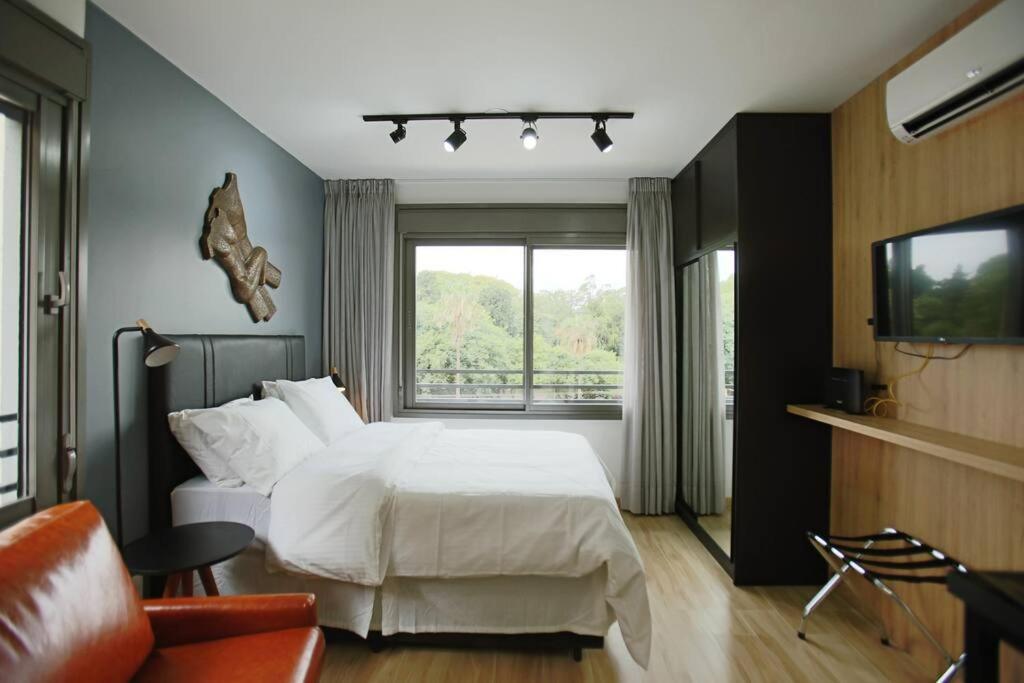 Apto frente parque com vista e piscina - B&B Porto Alegre