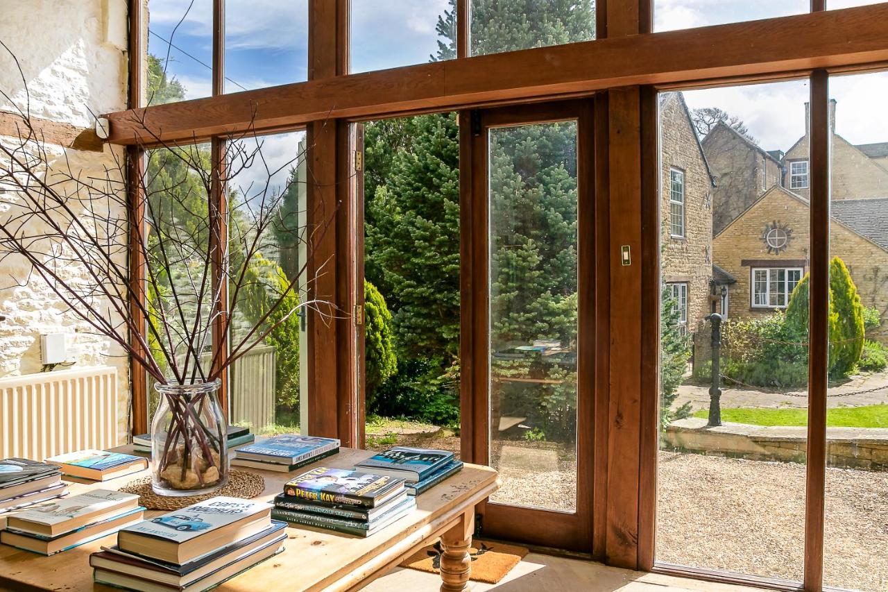 Cotswolds Barn Near Soho Farmhouse & Daylesford - B&B