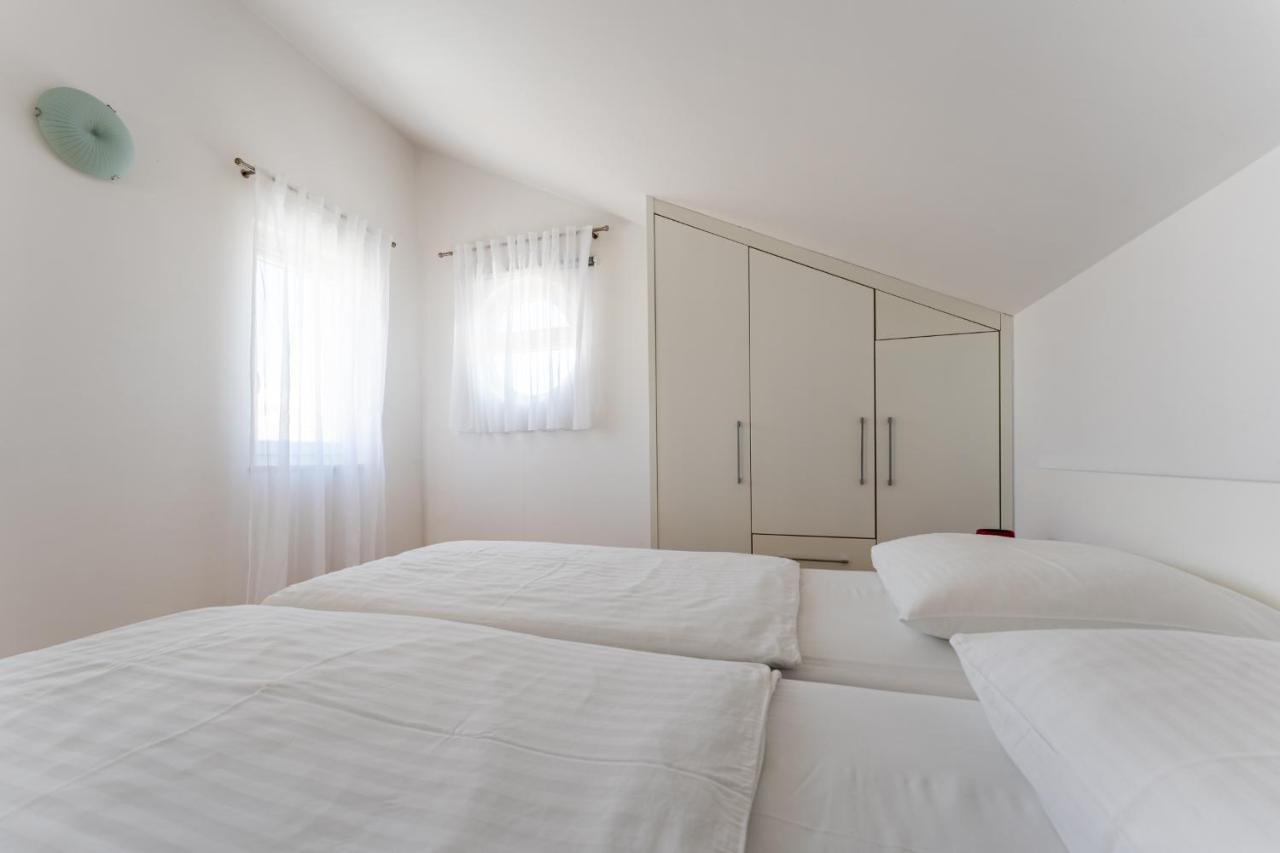 Superior Two-Bedroom Apartment (4 Adults) - Annex