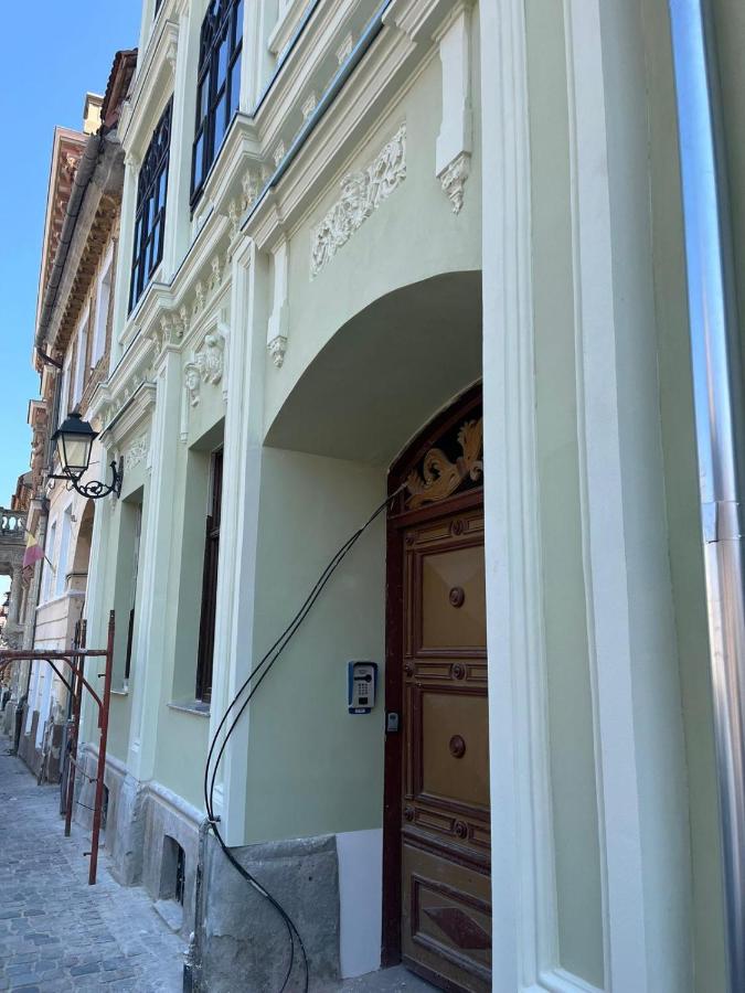 Old Town Story House - B&B
