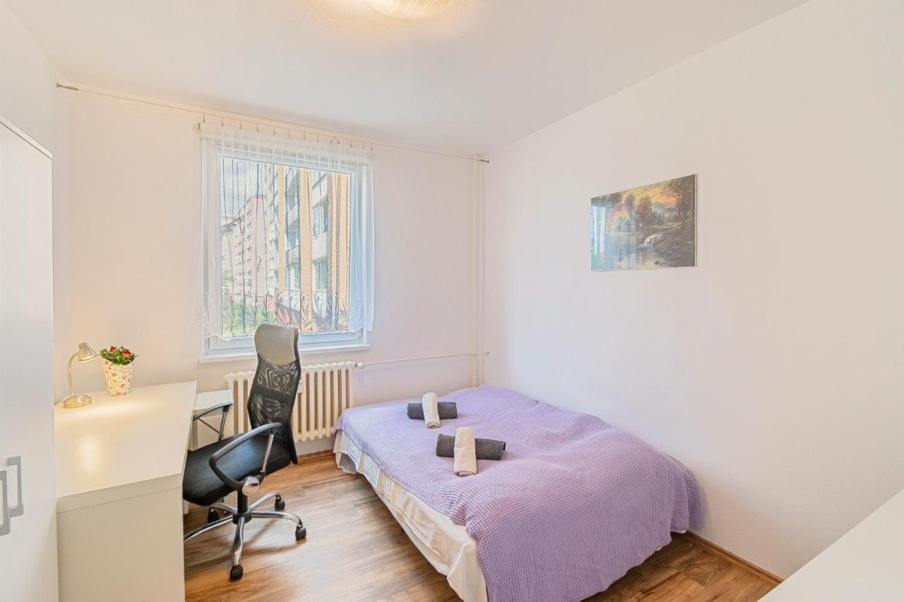 A private ROOM in a shared flat - Soukromý pokoj ve sdíleném bytě - Chambres d’hôtes