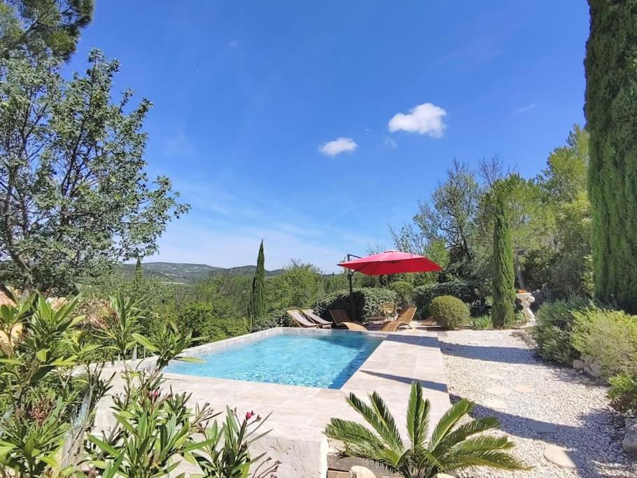 Les cigales magnifique maison en bois avec piscine - B&B
