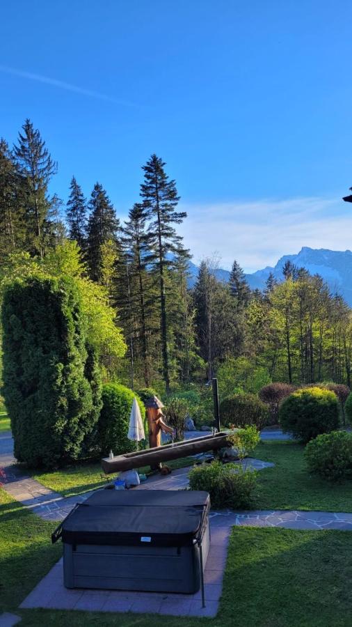 Two-Bedroom Apartment with Mountain View