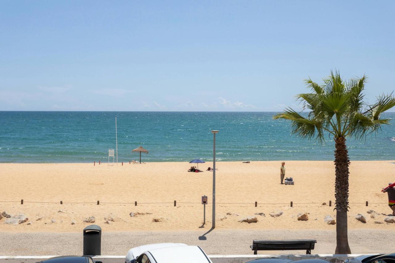 Centralgarve - Stunning Beach Front Studio - Astro - B&B