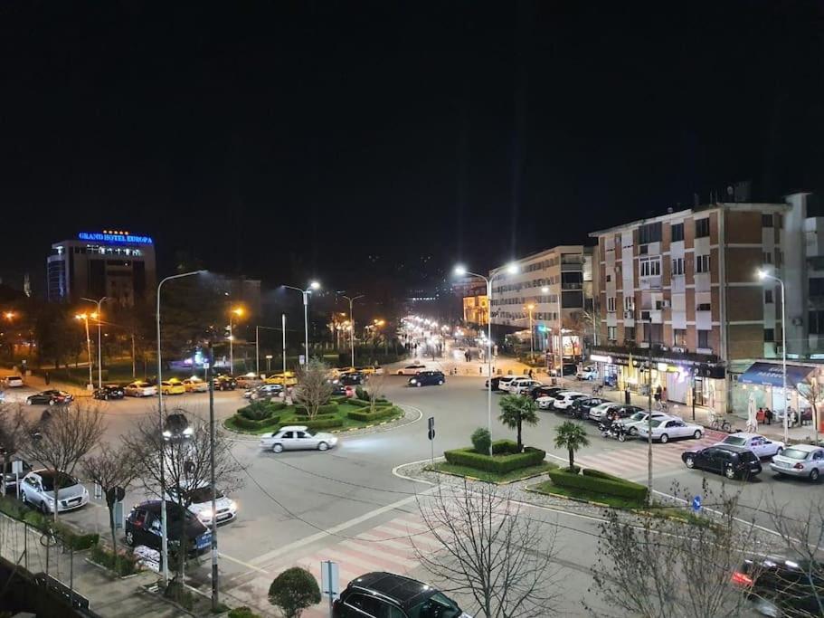 Lovely apartment- Shkodra center - B&B
