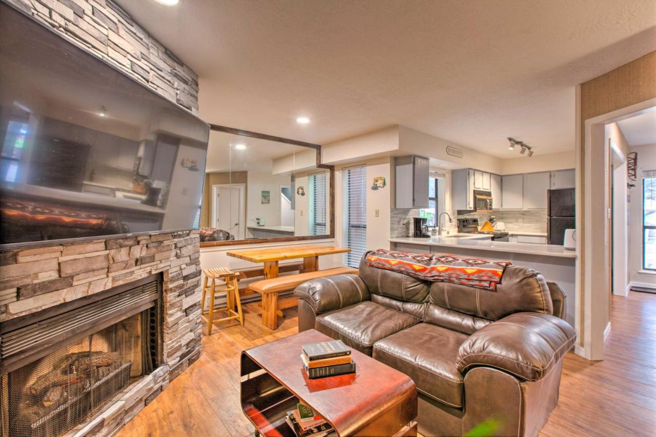 2 Blocks to Skiing and MTB Angel Fire Condo - B&B Angel Fire