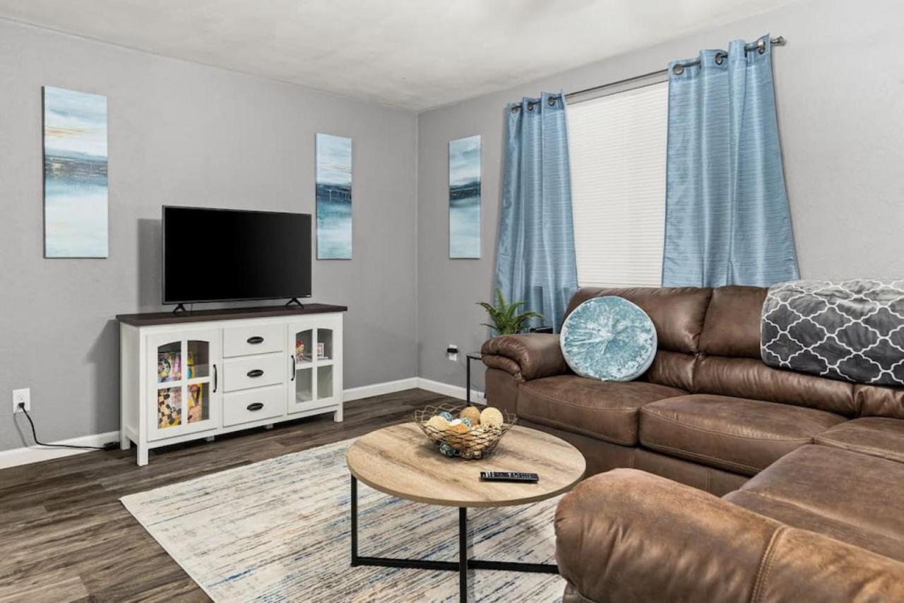 Peaceful 2BD 10 mins from DT Peoria - Bed and Breakfast