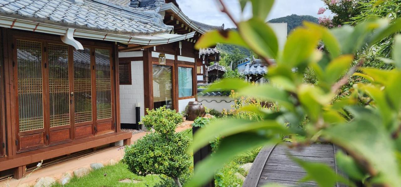 Jahayeon Hanokstay - B&B Jeonju