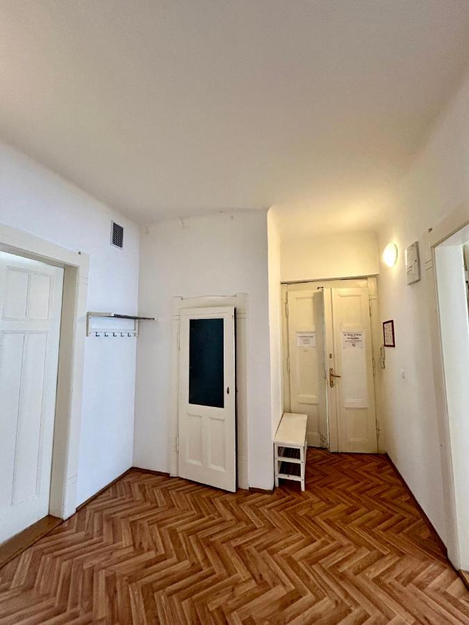 Prague Central Exclusive Apartments - Bed and Breakfast Praag