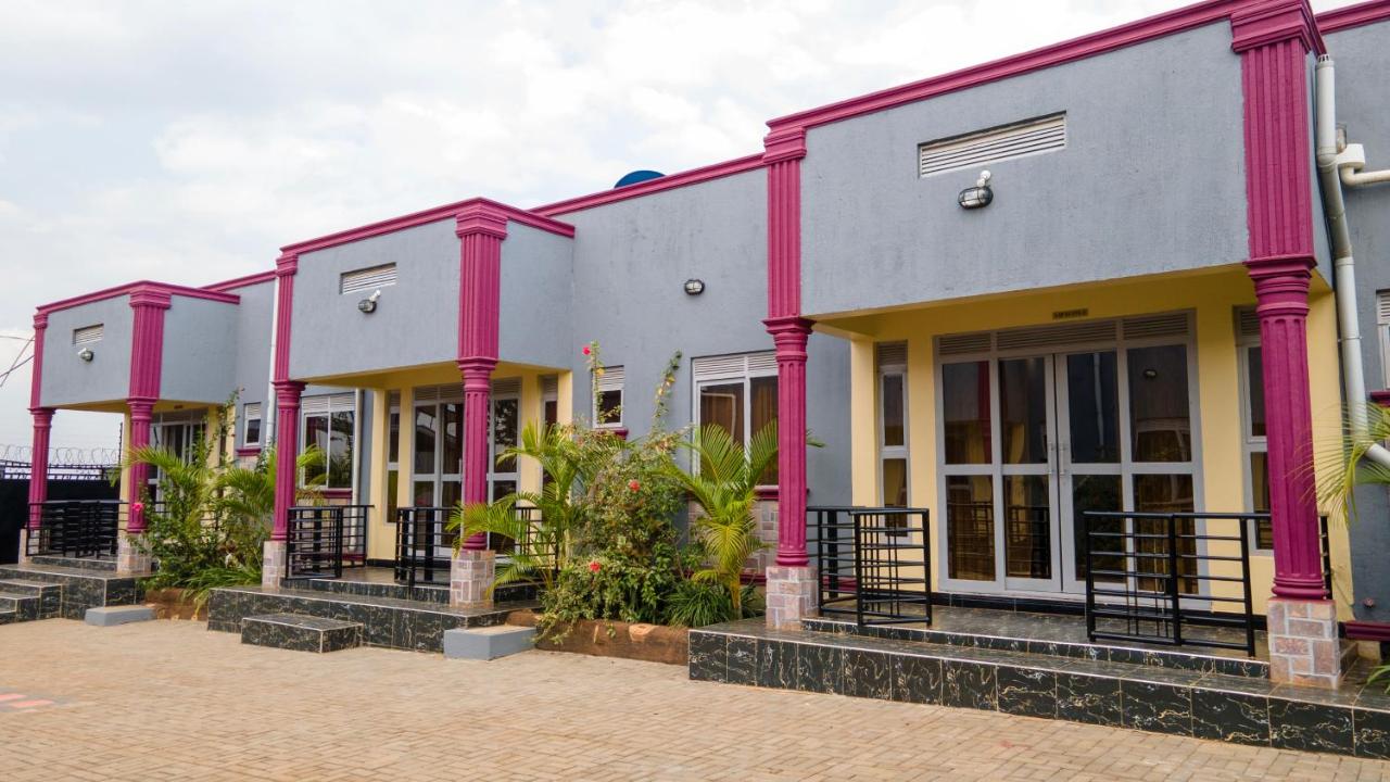 Joshean Apartments - B&B Wakiso