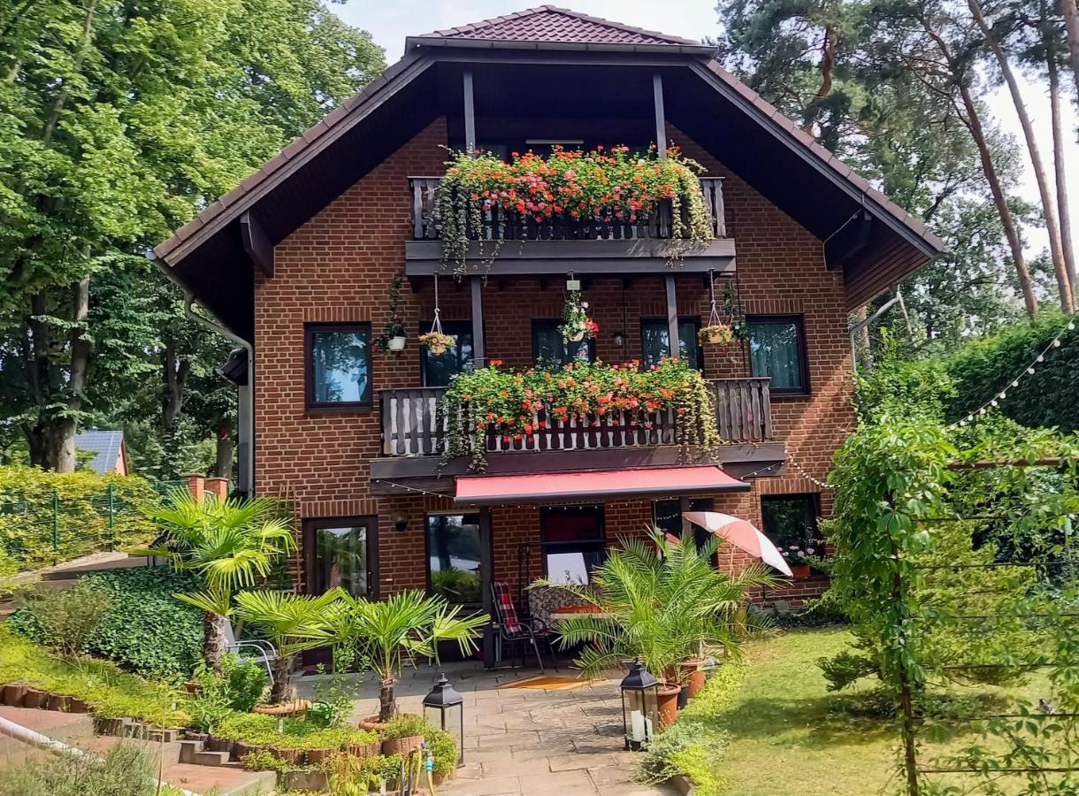 Ferienwohnung direkt am See - B&B