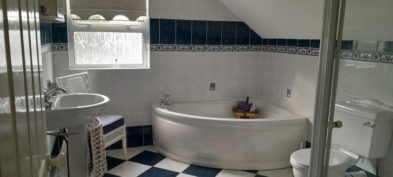Edge of Town Retreat - B&B Armagh