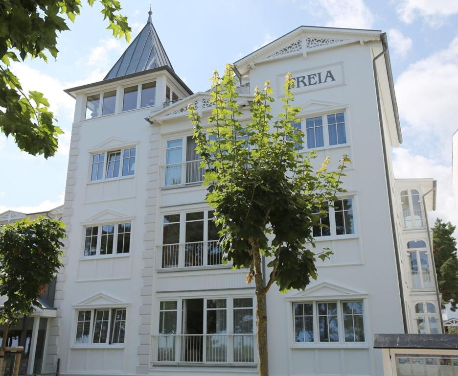 Ferienwohnung direkt am Strand, Freia 03 - B&B