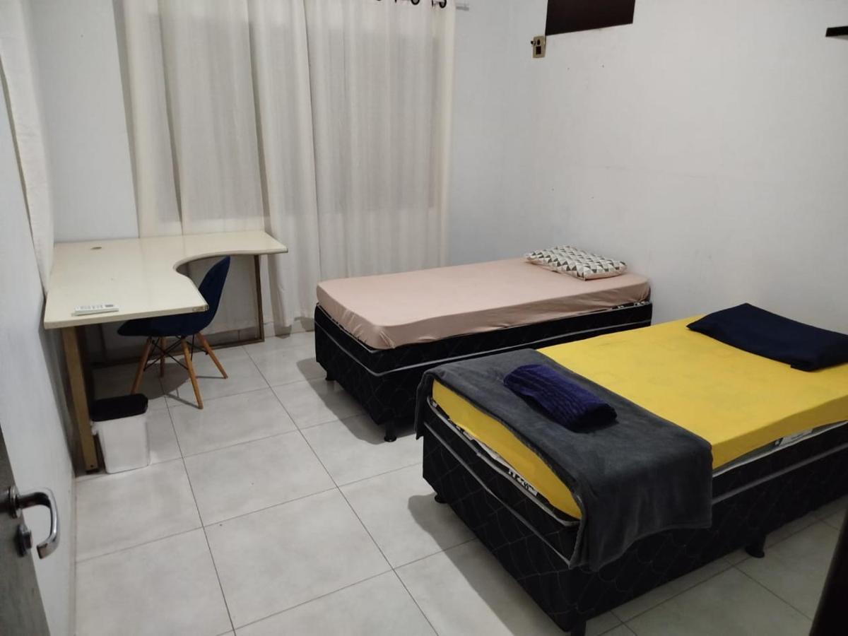 Quarto individual com 2 camas box de solteiro hostel 940 - B&B