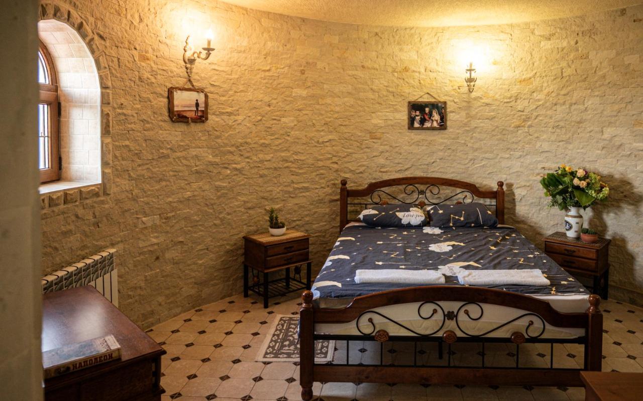 Large Double or Twin Room