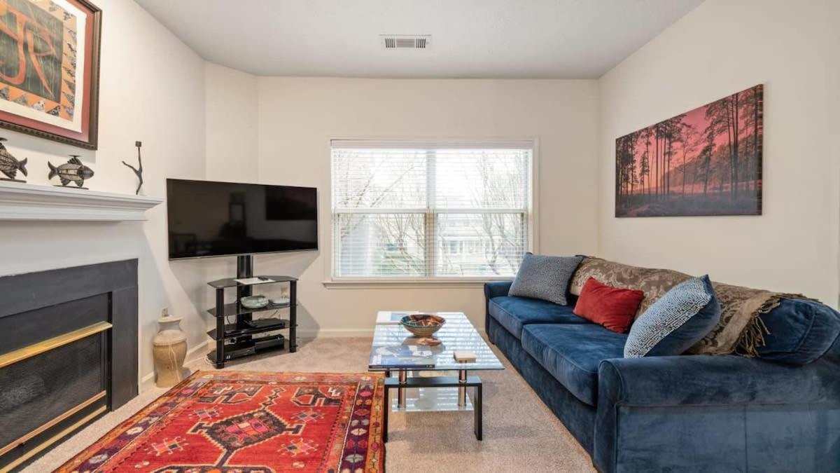 Cozy 1-BR apartment with a seasonal pool - B&B