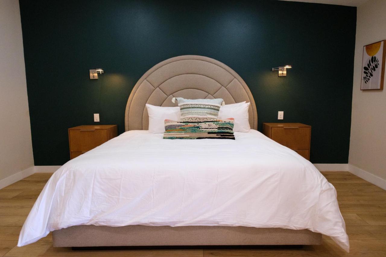 Adobe Inn - B&B