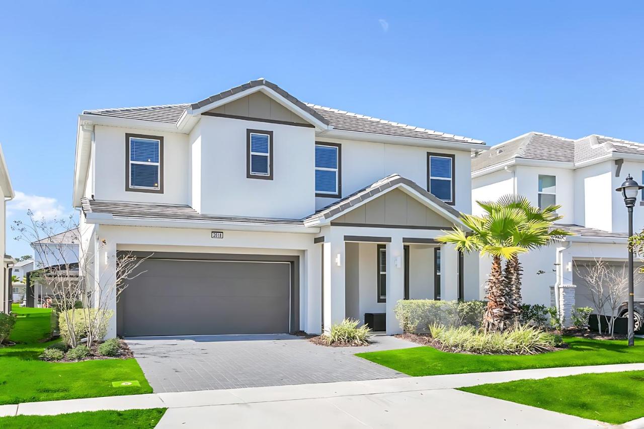 10BR Luxury Home Near Disney w Pool & Games Room - B&B