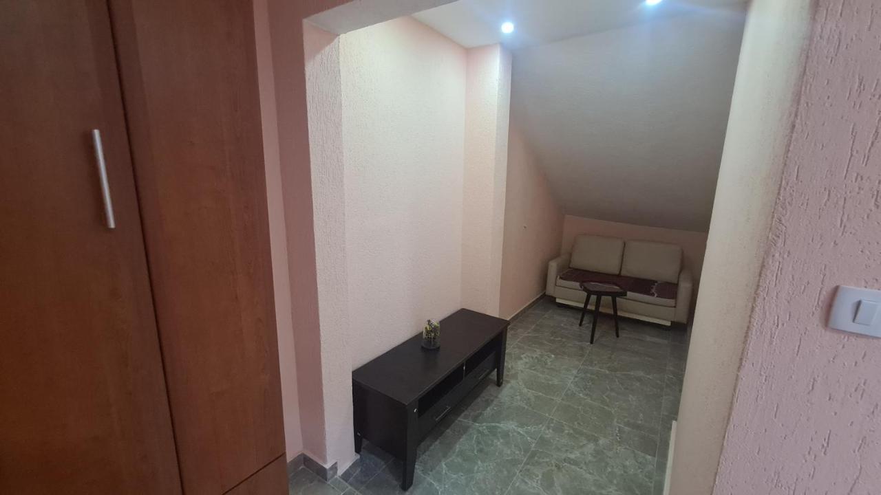 One-Bedroom Apartment with Garden View
