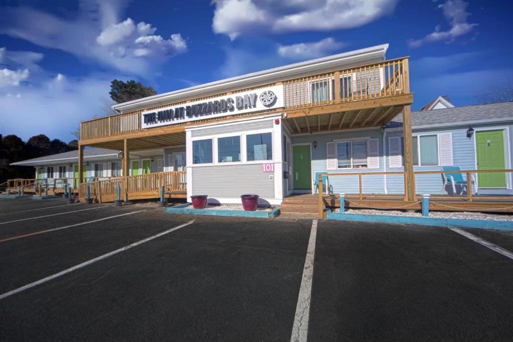 The Inn at Buzzards Bay - B&B Bourne