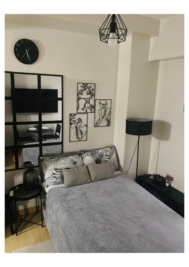 Bohemian Inspired Studio Unit2 at Trees Residences - B&B