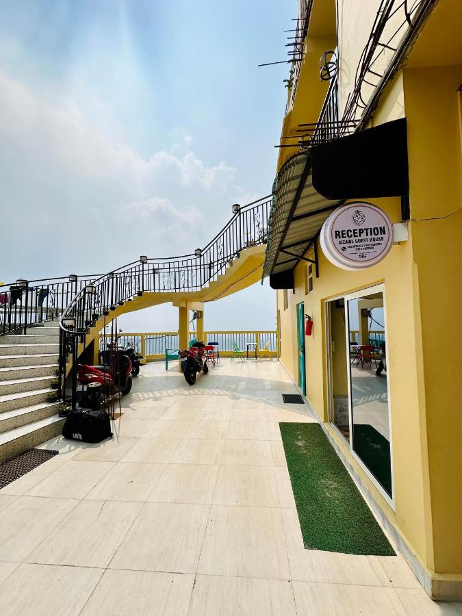 Studio Apartment with Balcony