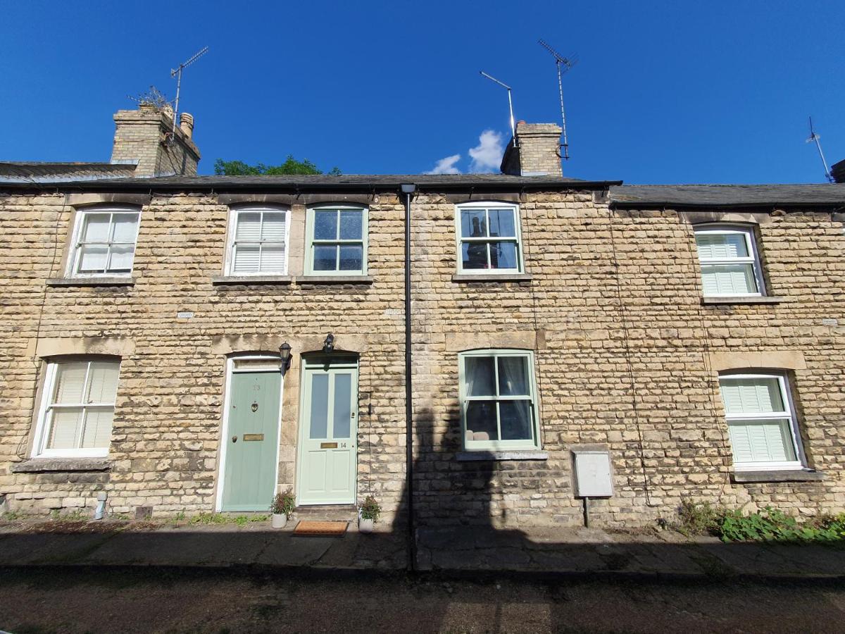 Cosy 2 bed cottage in Stamford - B&B