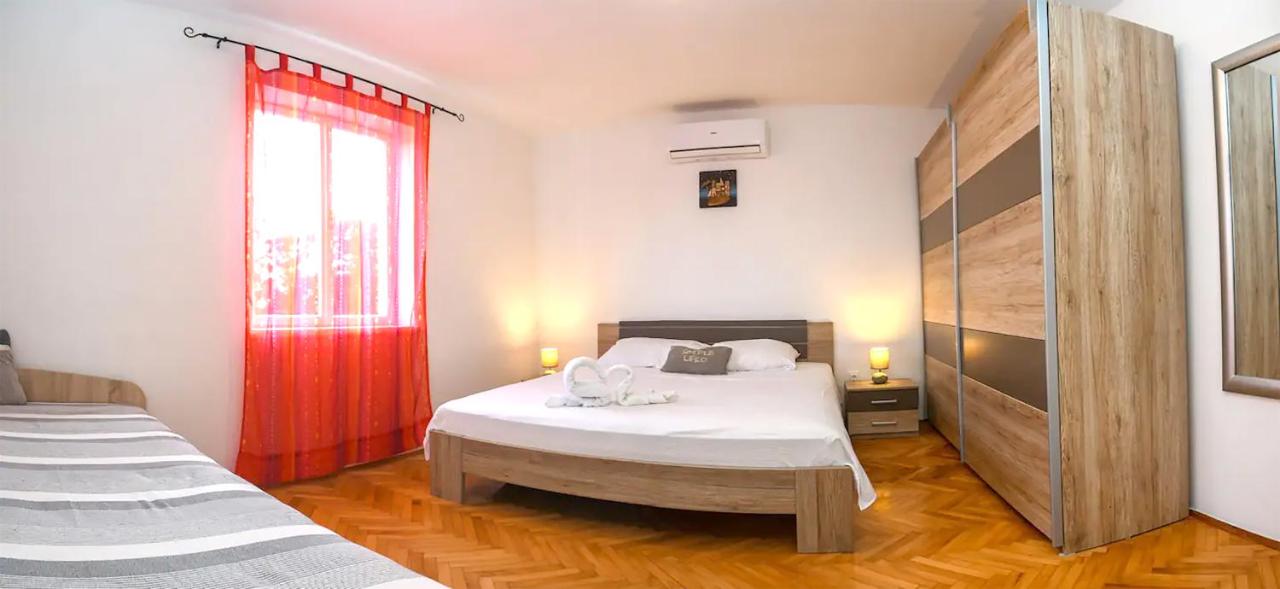 Soba Goli 4 - B&B Komiža