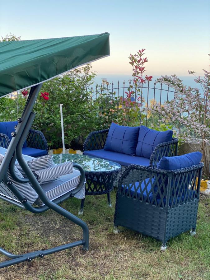 Denizin ve doğanın birleştiği yerde mükemmel bir tatil için mükemmel bir villa 9 yataklı- 4 yatak odalı-3 banyolu-3 klimalı - B&B