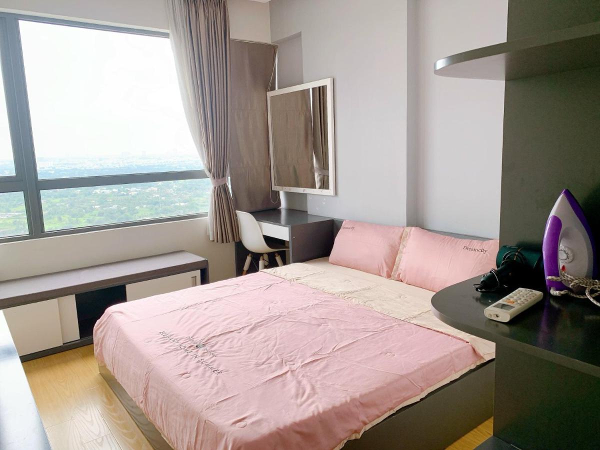 Three-Bedroom Apartment with Park View