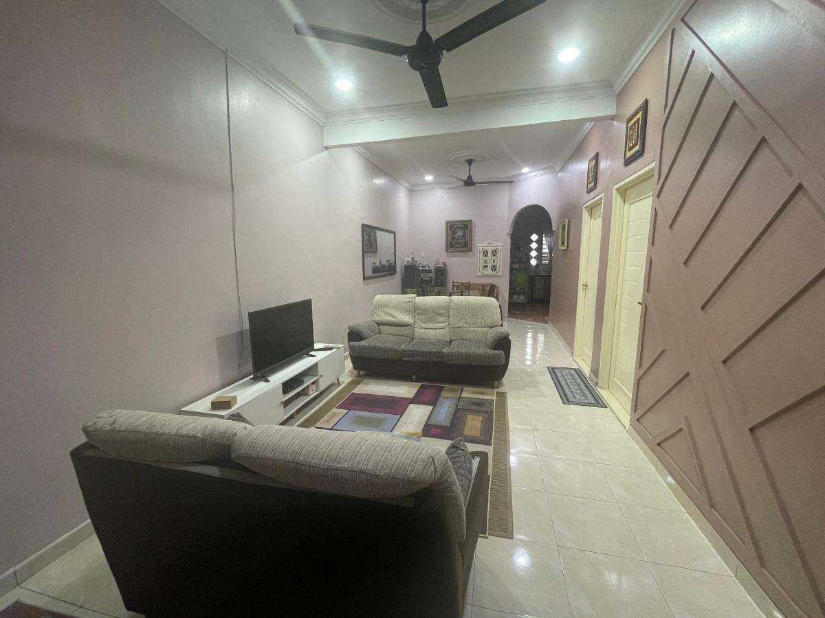 Homestay Abah, Air Mawang, Johol - Chambres d’hôtes Johol